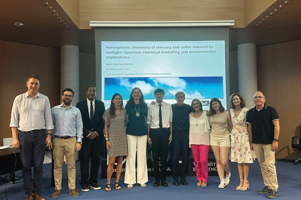 Javier Carmona García receives two national awards for his doctoral thesis...